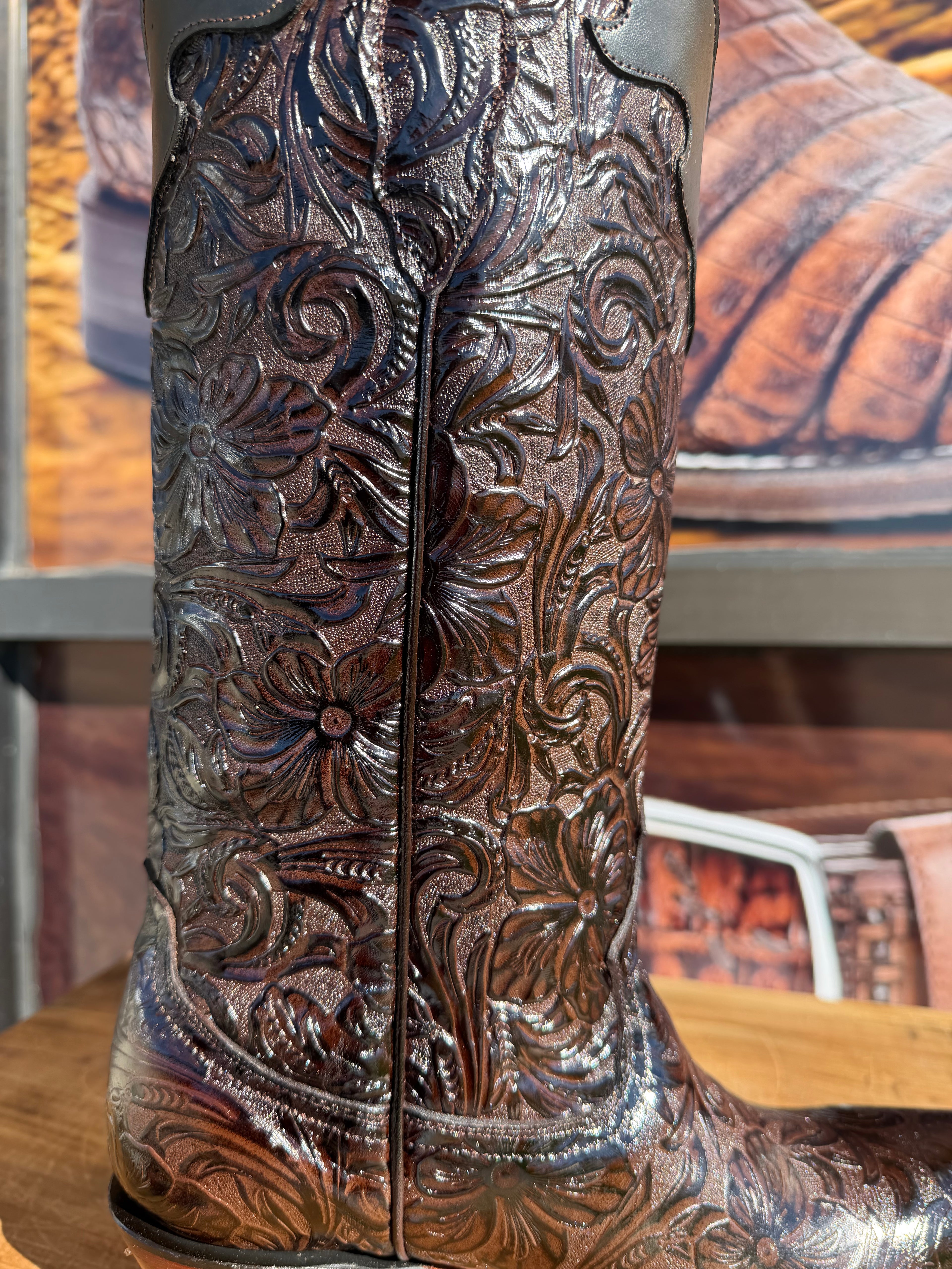 Bota de Mujer Cincelada / Chiseled women's pointed boot