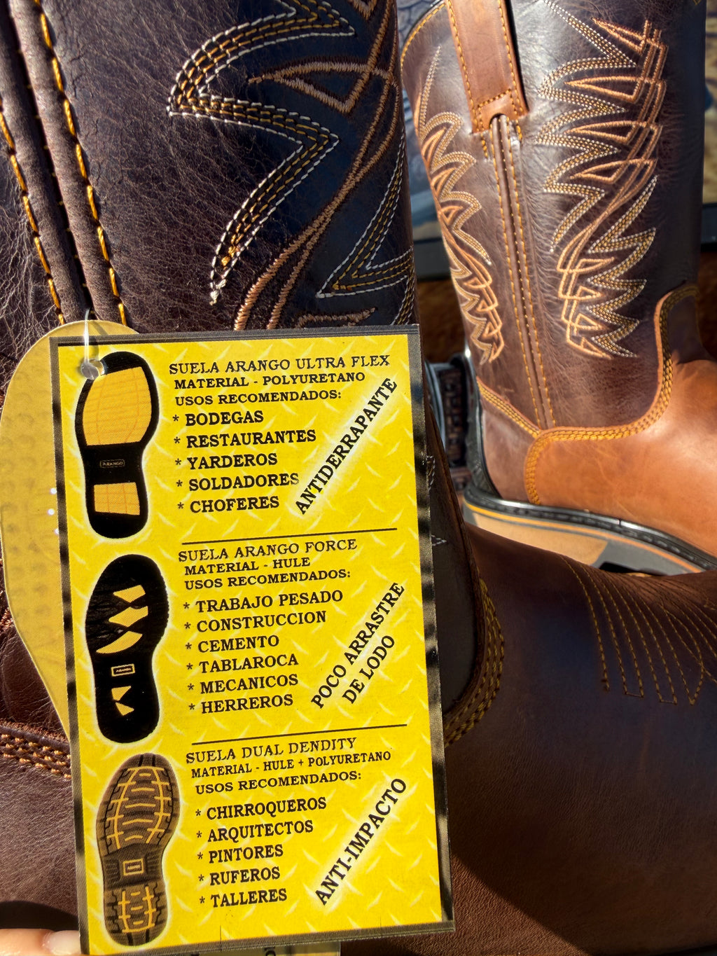 Arango Square Toe Work Boot No steel-toe/ Bota trabajo Sin Casco